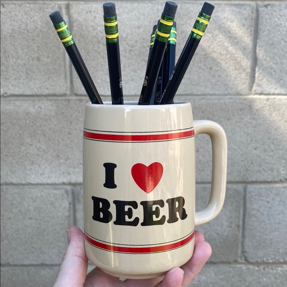 I love beer larger mug *has flaws*